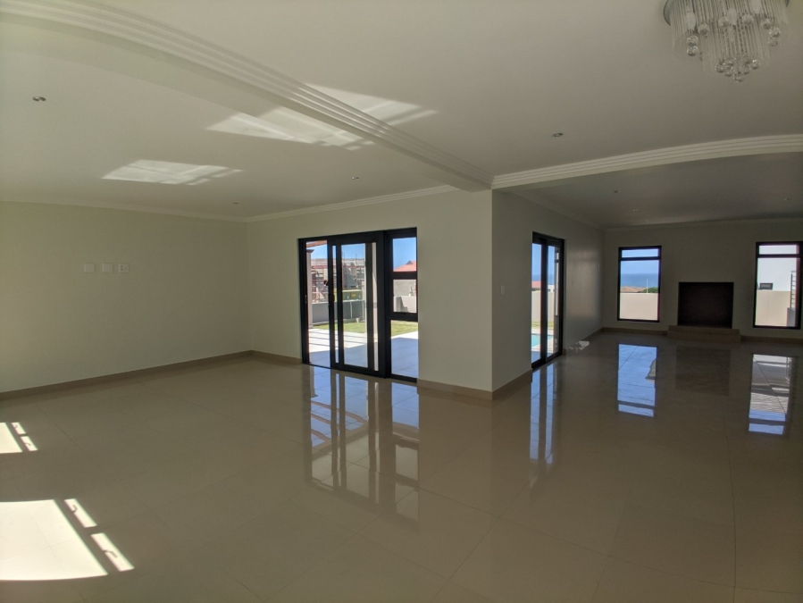 4 Bedroom Property for Sale in Kidds Beach Eastern Cape